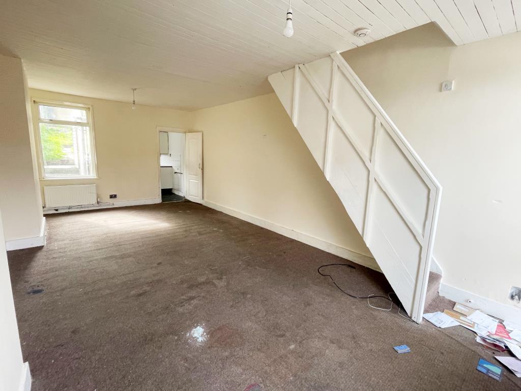 Lot: 2 - MID-TERRACE HOUSE WITH POTENTIAL - Living room/dining room leading to kitchen